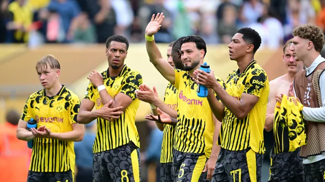 Borussia Dortmund logró una vibrante victoria por 4-3 frente al Mamelodi Sundowns en el TQL Stadium de Cincinnati - Dormunt celebra el triunfo ante Mamelodi Sundowns